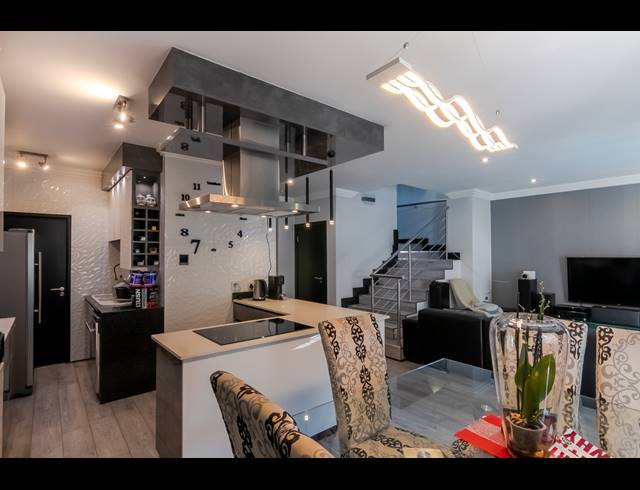 3 BEDROOM DUPLEX RENTED IN BRYANSTON